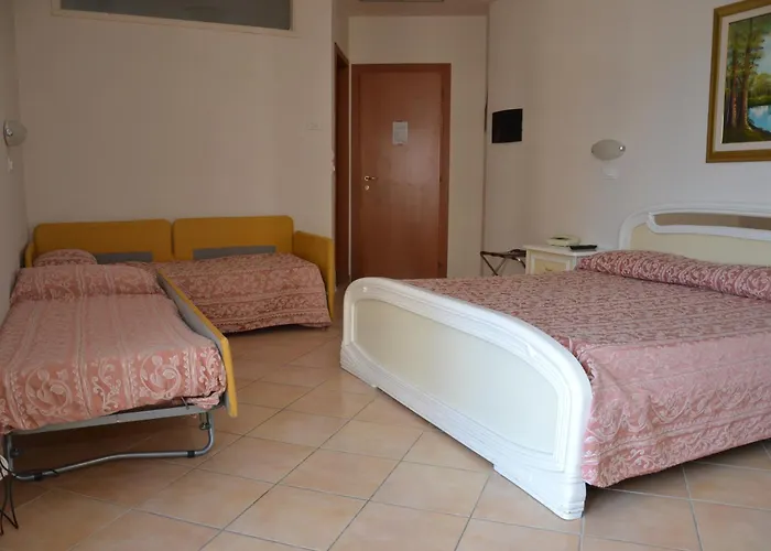 Ξενοδοχείο Perticari 3*