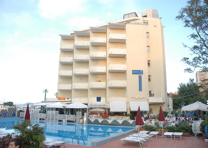 Perticari Hotel 3*